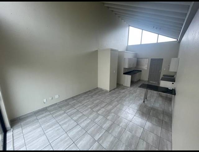 2 BEDROOM APARTMENT FOR SALE IN BEVERLEY